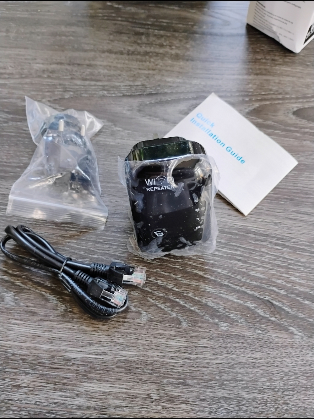Wireless-N WiFi Repeater - Picture 2 of 7